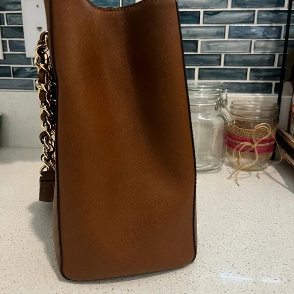 MK Leather Tote & Wallet - Picture 3 of 14